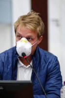 Álcool em gel obrigatório em caixas eletrônicos