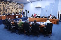 Aprovado projeto que obriga a contratação de mulheres vítimas de violência por empresas contratadas pela administração pública