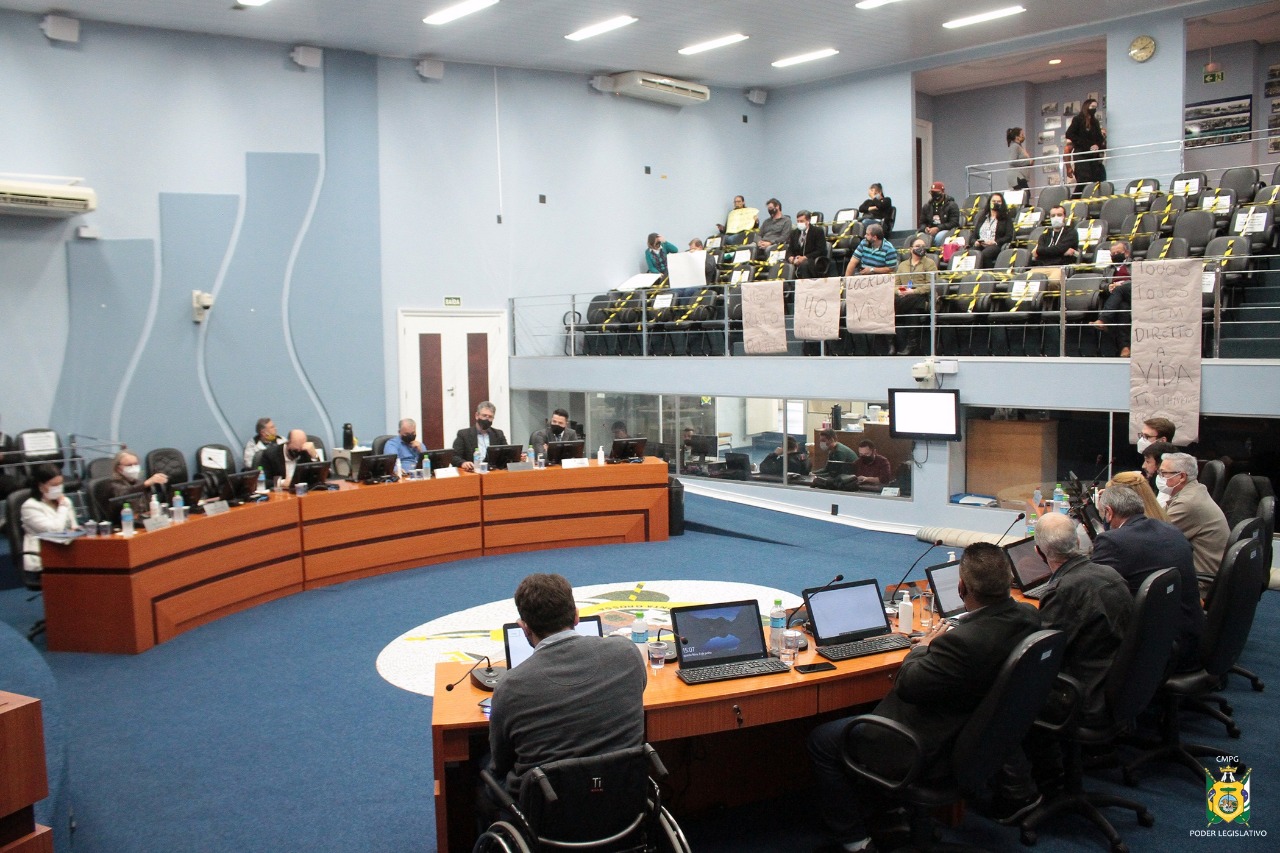 Câmara aprova homenagem a Governador do Paraná