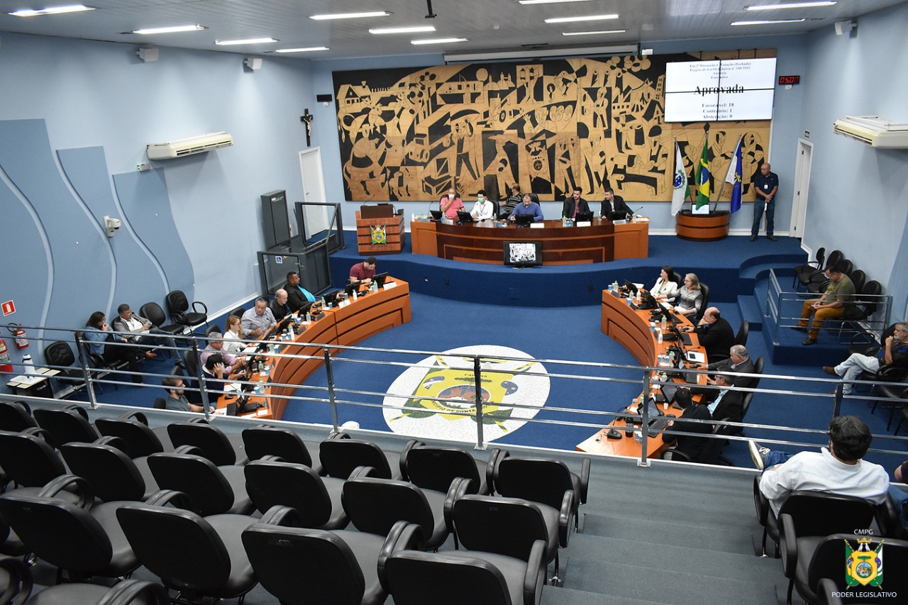Câmara aprova projetos que beneficiam servidores municipais
