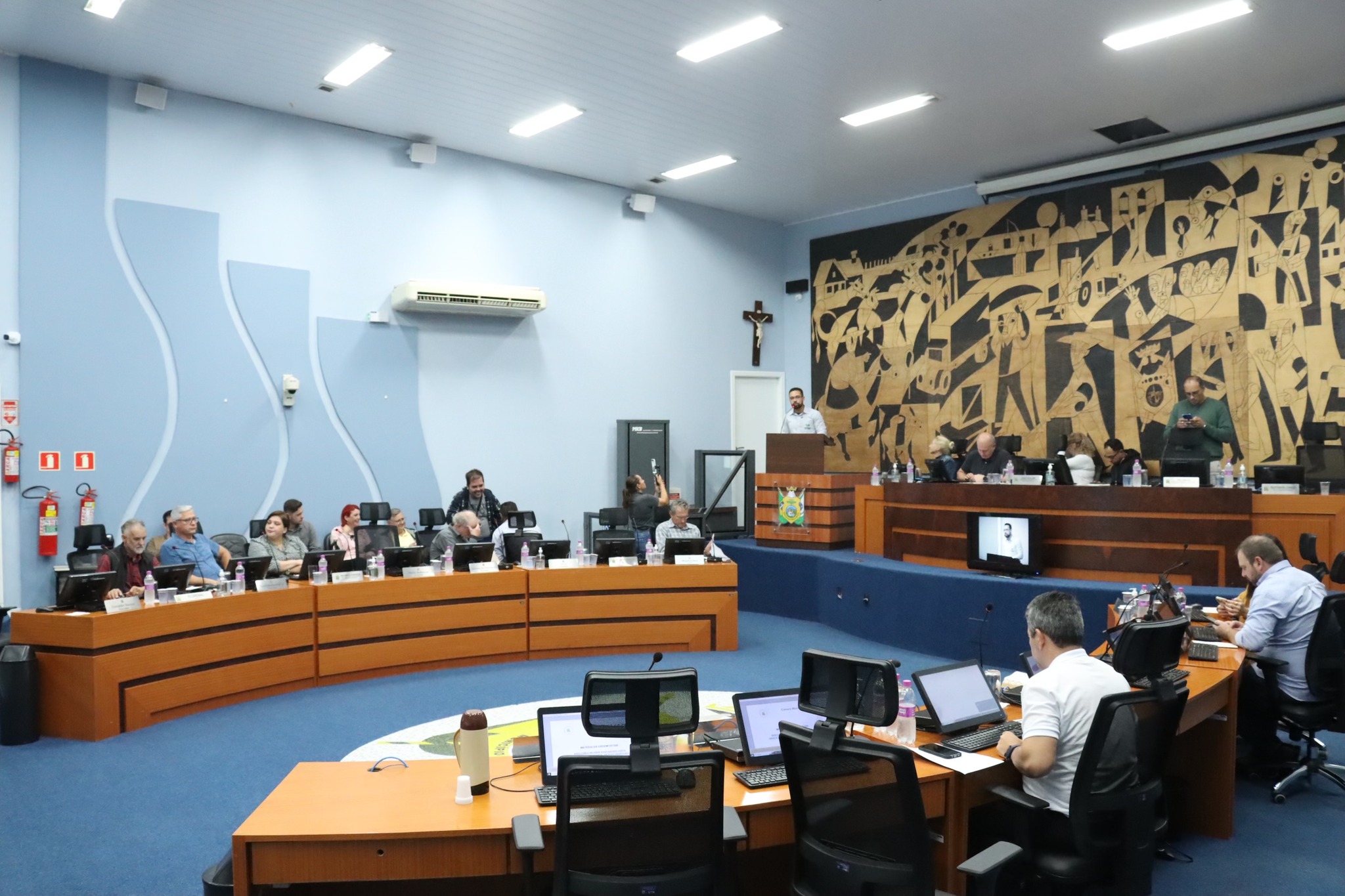 Câmara aprova reajuste de vale-alimentação a servidores da Administração Direta e Indireta  