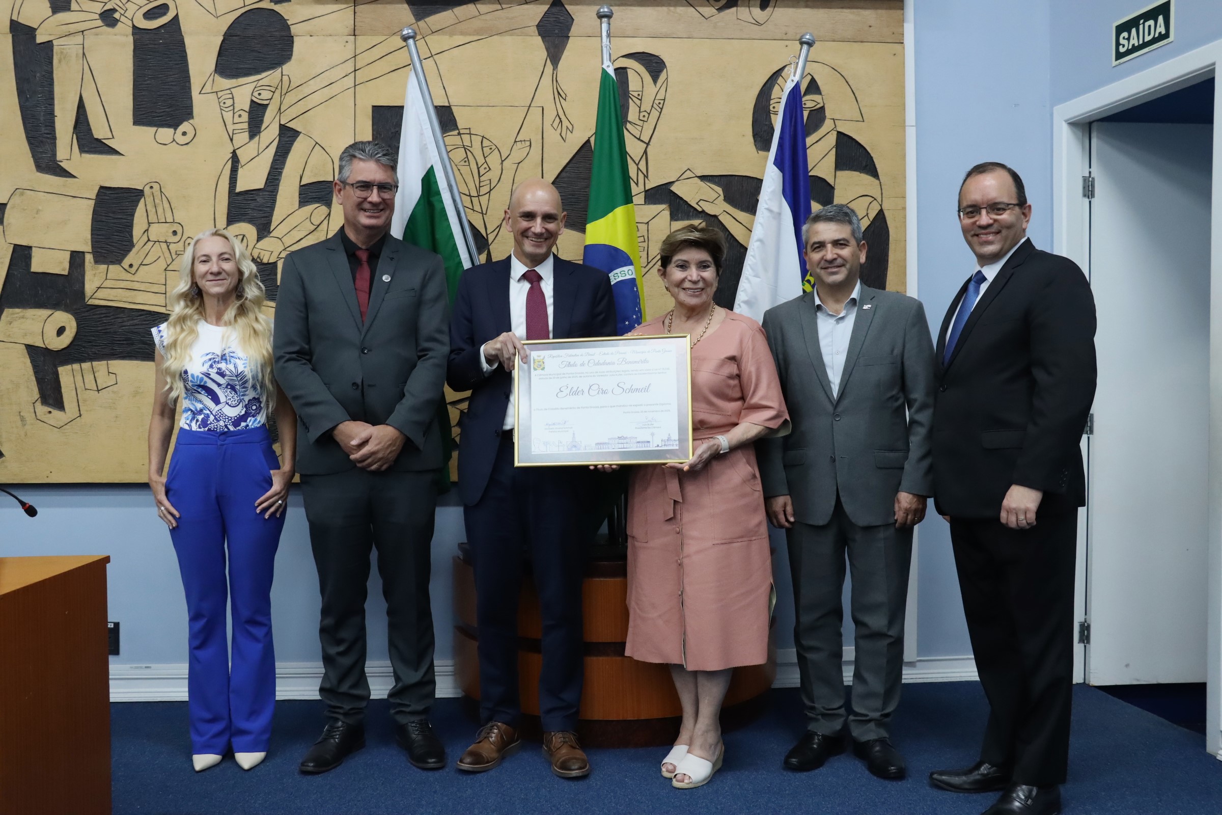 CMPG realiza entrega de título de cidadão benemérito a Élder Ciro Schmeil 
