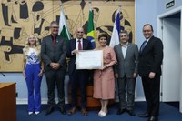 CMPG realiza entrega de título de cidadão benemérito a Élder Ciro Schmeil 