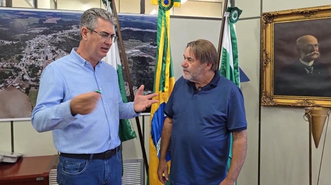 Julio Küller visita Teixeira Soares e discute cooperação regional com o prefeito Ivanor Müller