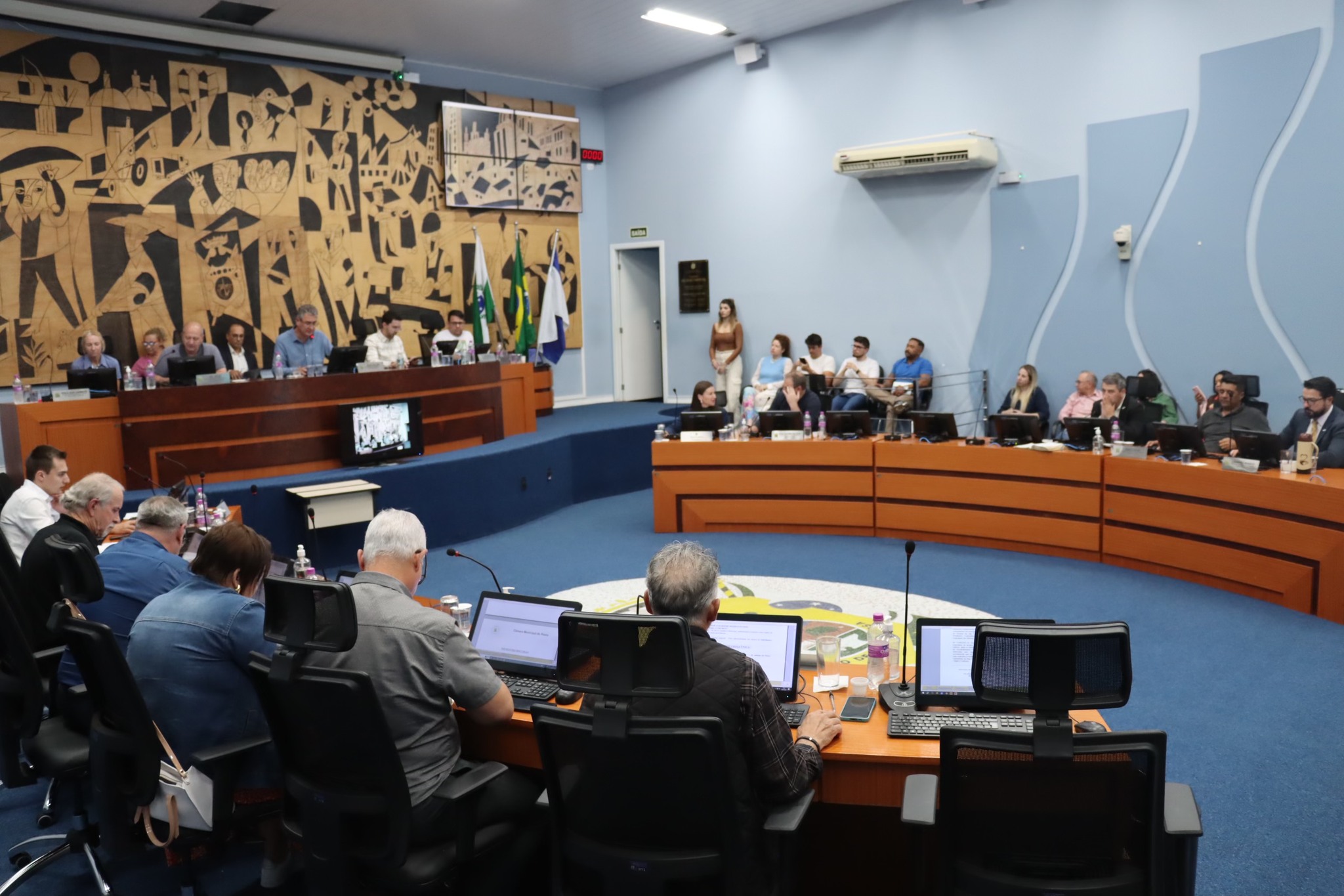 Legislativo aprova Lei que autoriza o Executivo a abrir crédito adicional especial