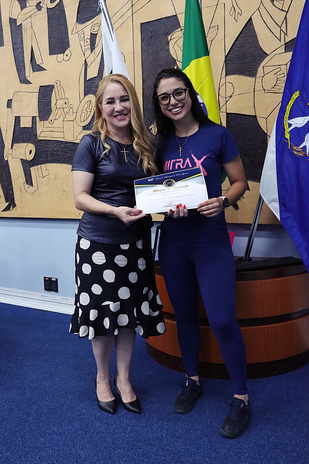 Missionária Adriana homenageia atleta ponta-grossense