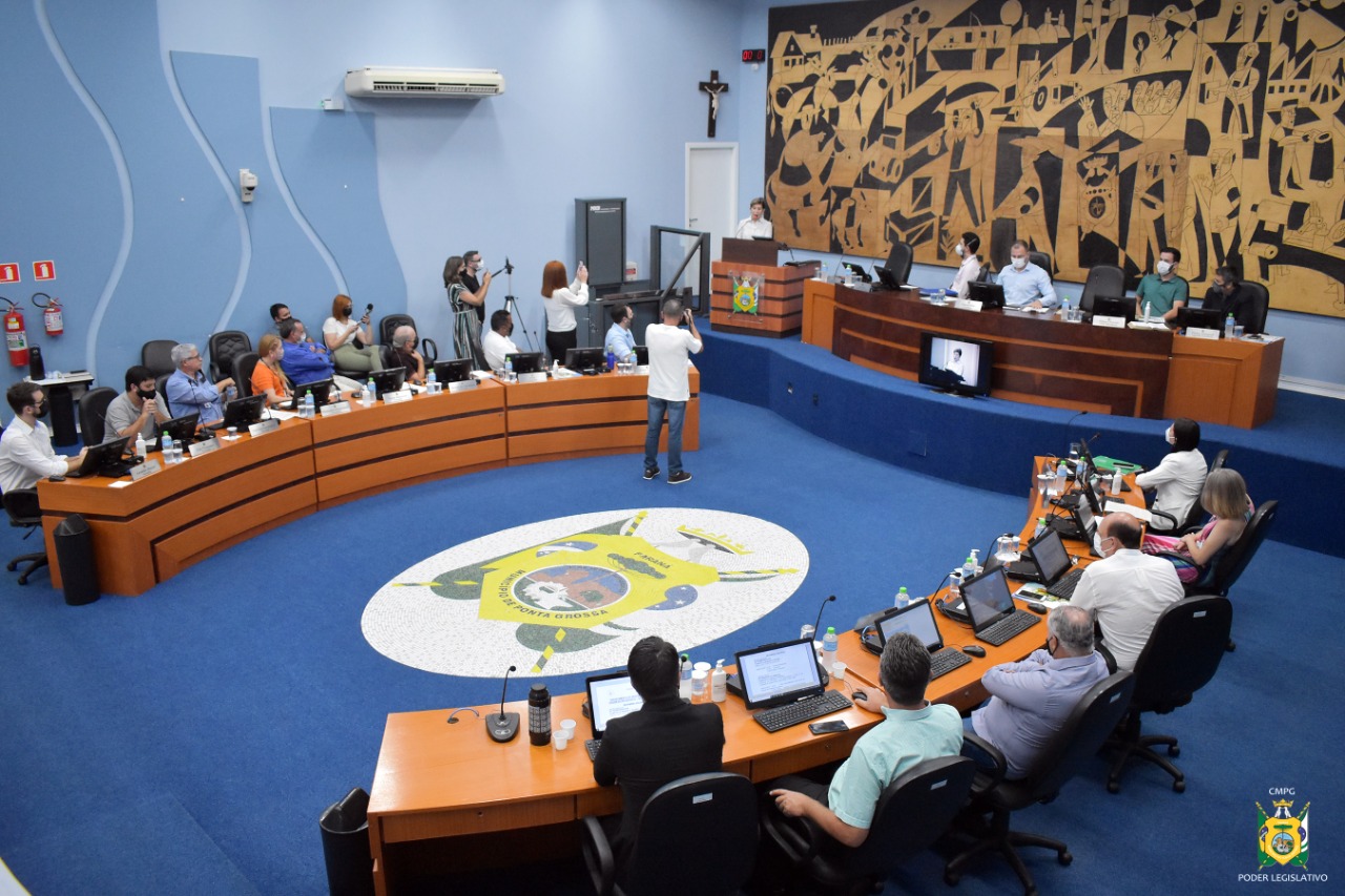 Prefeita participa de abertura do período legislativo