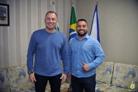 Presidente eleito da câmara de Carambeí visita Daniel Milla