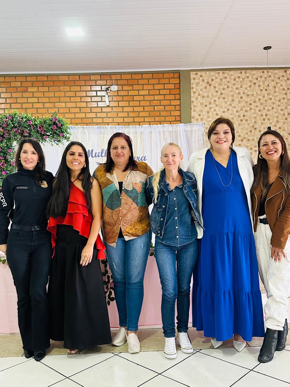 Procuradoria da Mulher da Câmara participa de evento sobre combate à violência doméstica
