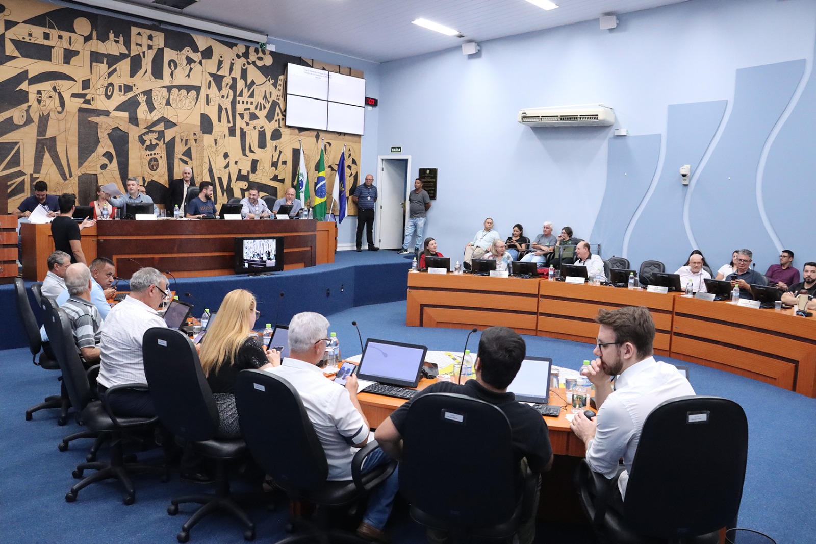 Sessão Ordinária de 01 de abril