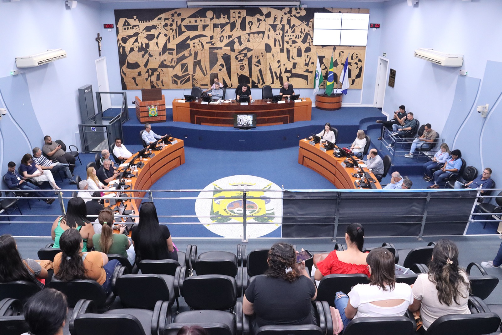 Sessão Ordinária de 13 de maio