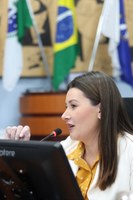 Vereadores aprovam ampliação em duração de licença-paternidade e licença-luto