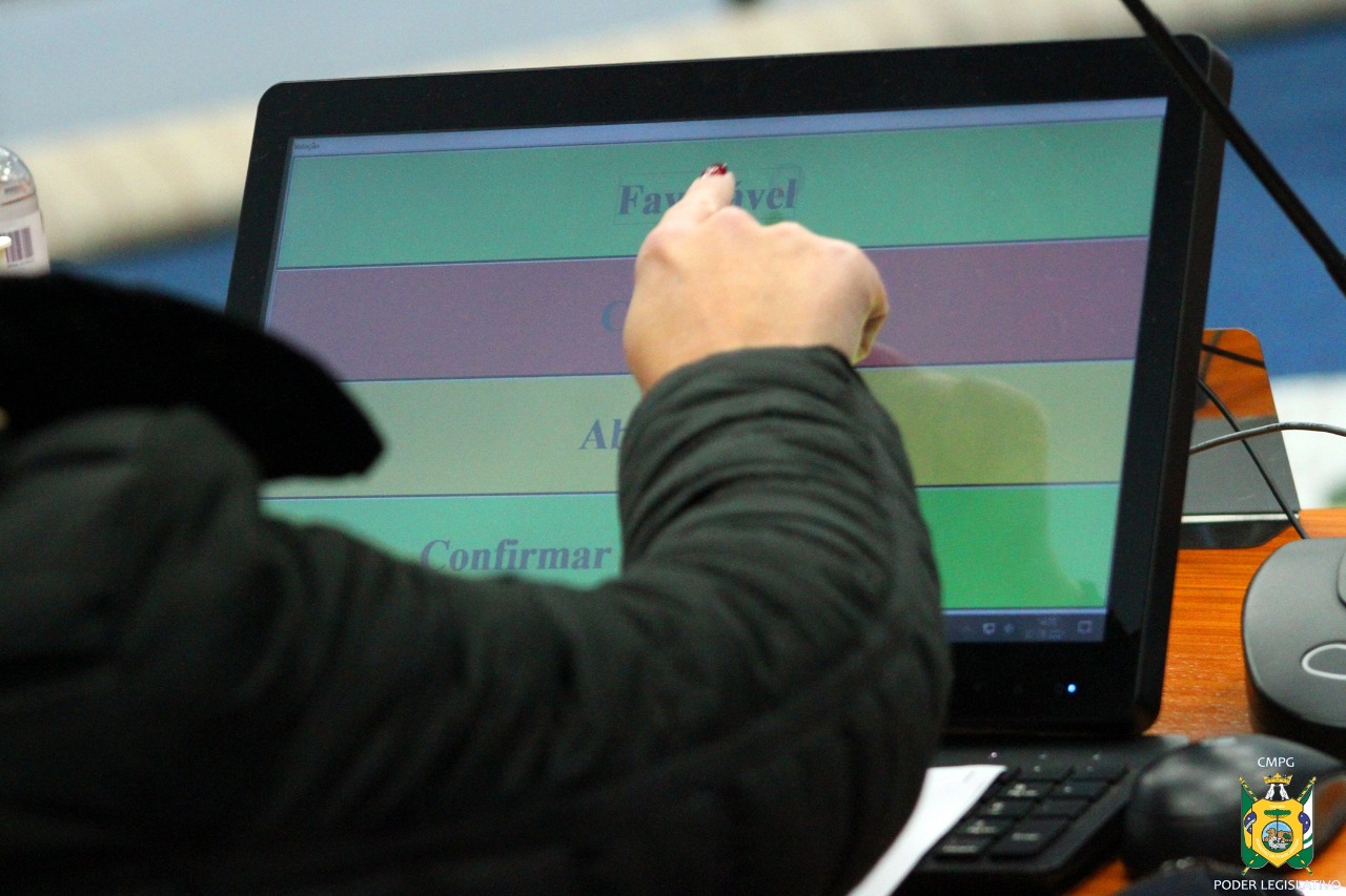 Vereadores aprovam criação do Programa Salve o Celular